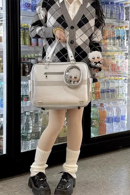 Finely Styled Bag with a Classic Vintage Look