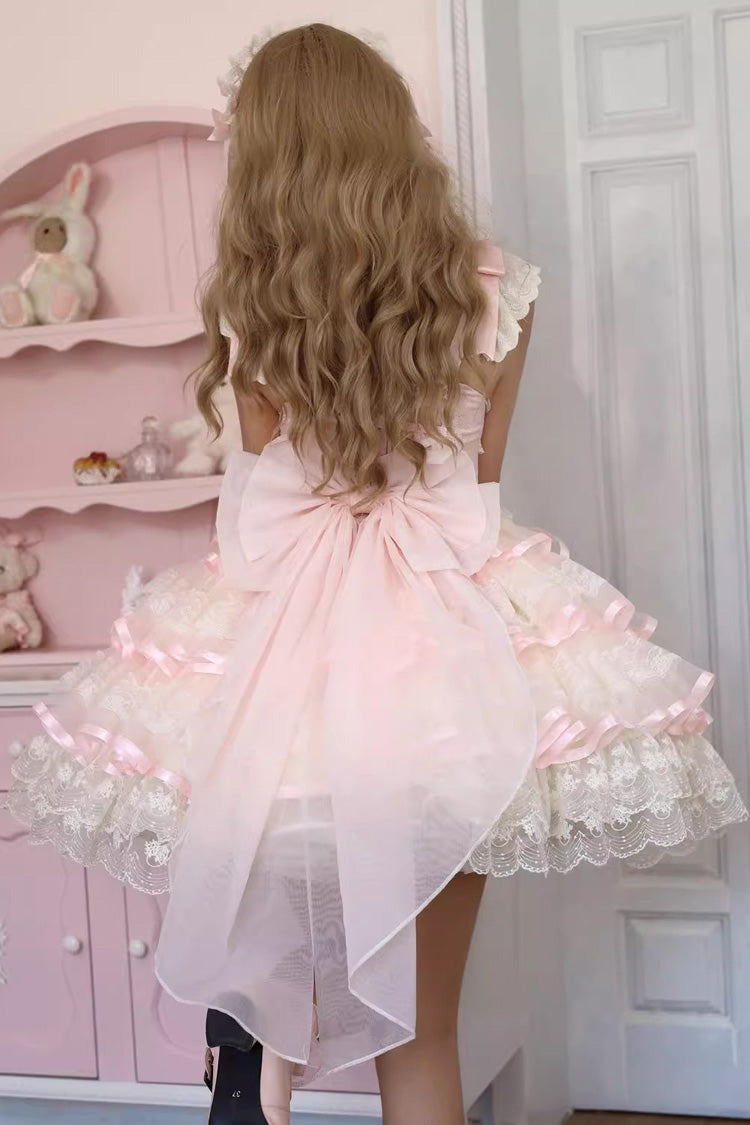 Finely Styled Dress with a Classic Vintage Look