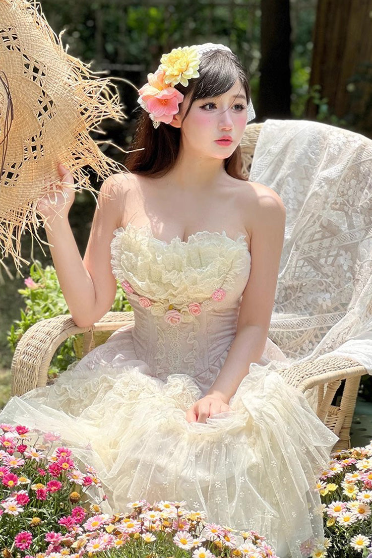 Finely Styled Dress with a Classic Vintage Look