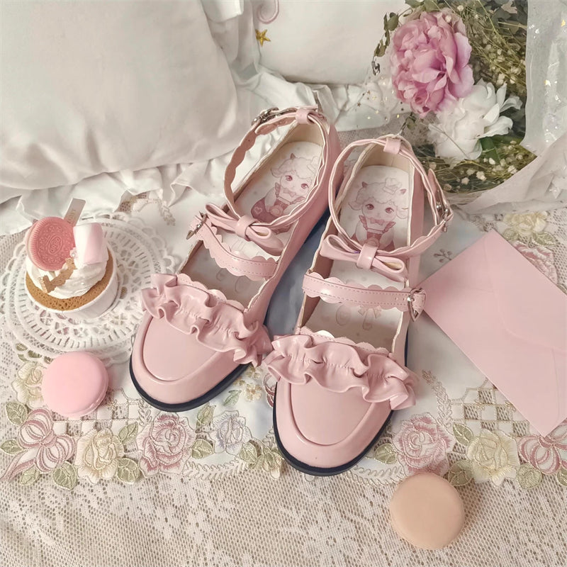 Classic Designed Shoes in a Timeless Cut
