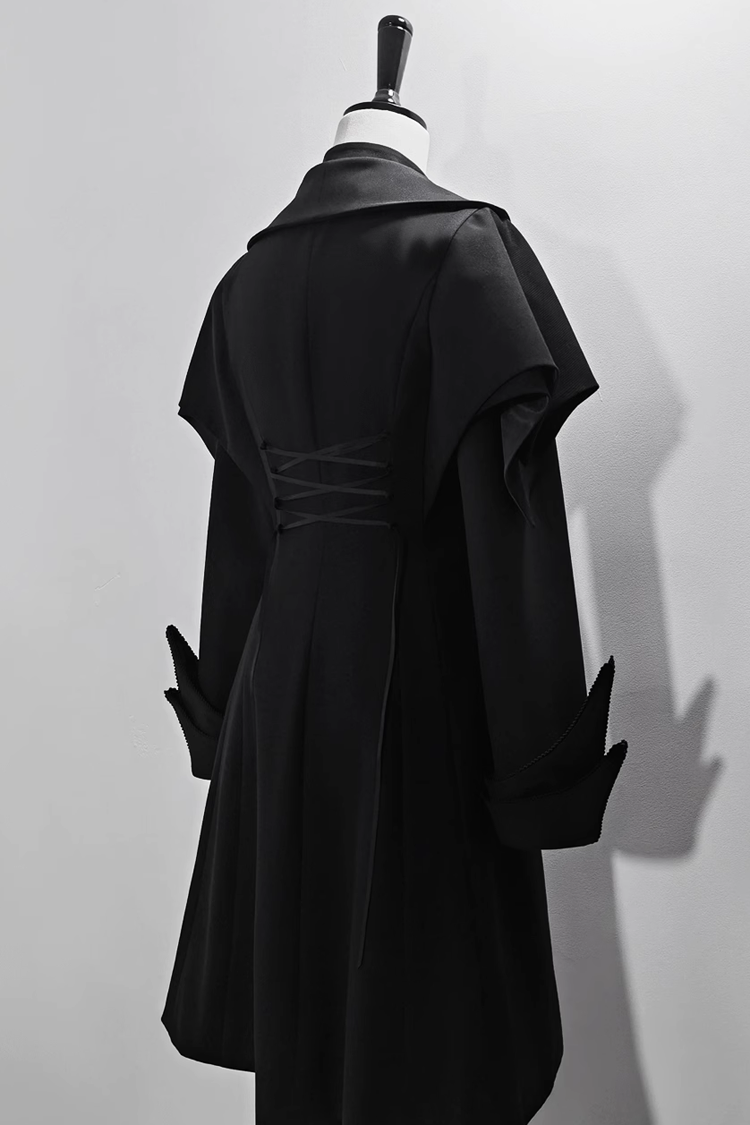 Subtly Elegant Coat with a Refined Vintage Look