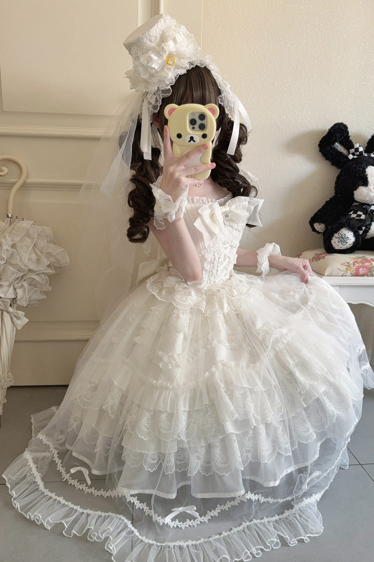 Subtly Elegant Dress with a Refined Vintage Look
