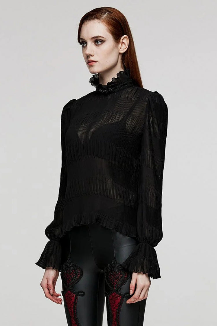 Finely Styled Blouse with a Classic Vintage Look