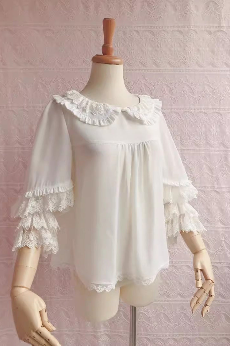 Casually Elegant Blouse with a Refined Edge
