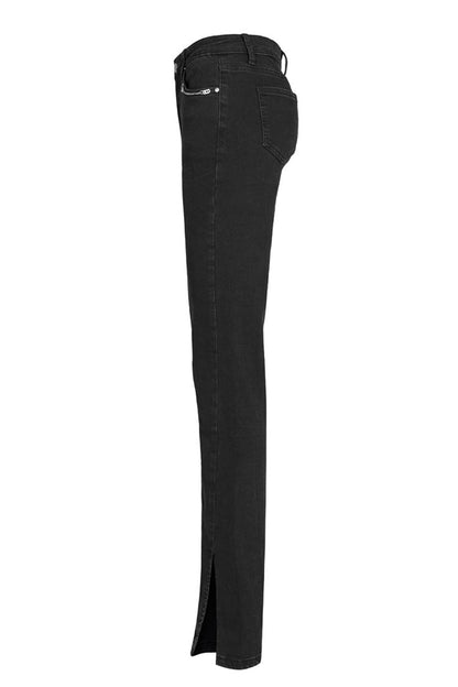 Thoughtfully Designed Pants in a Timeless Style