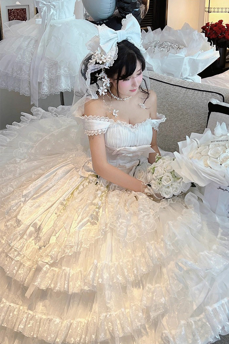 Finely Styled Dress with a Classic Vintage Look