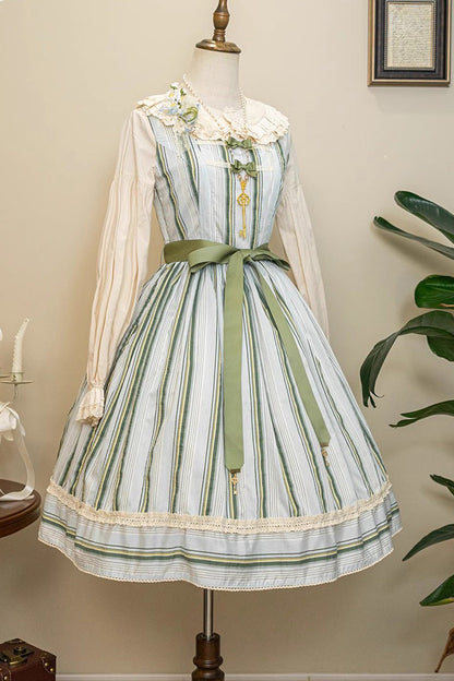 Vintage Style Dress with a Modern Fit