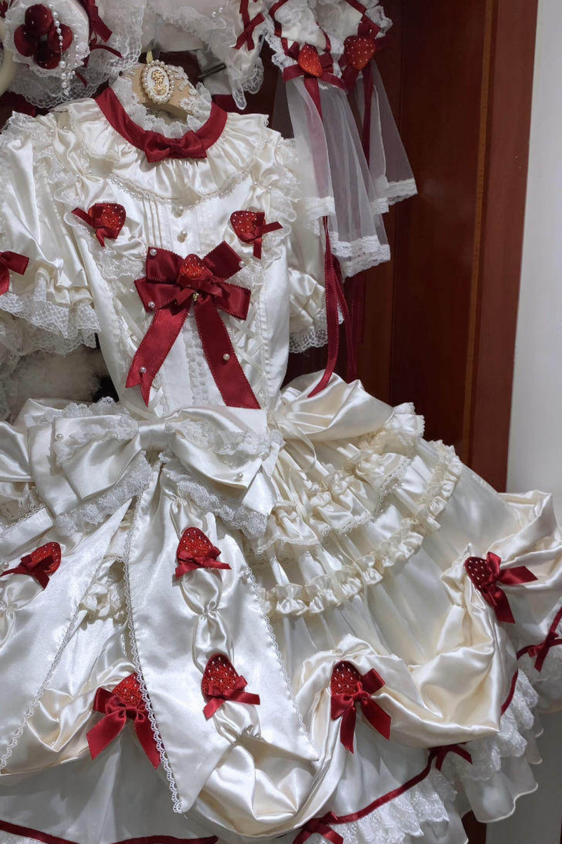 [pre-order Deadline: March 29] Cream Strawberry Lolita Dress