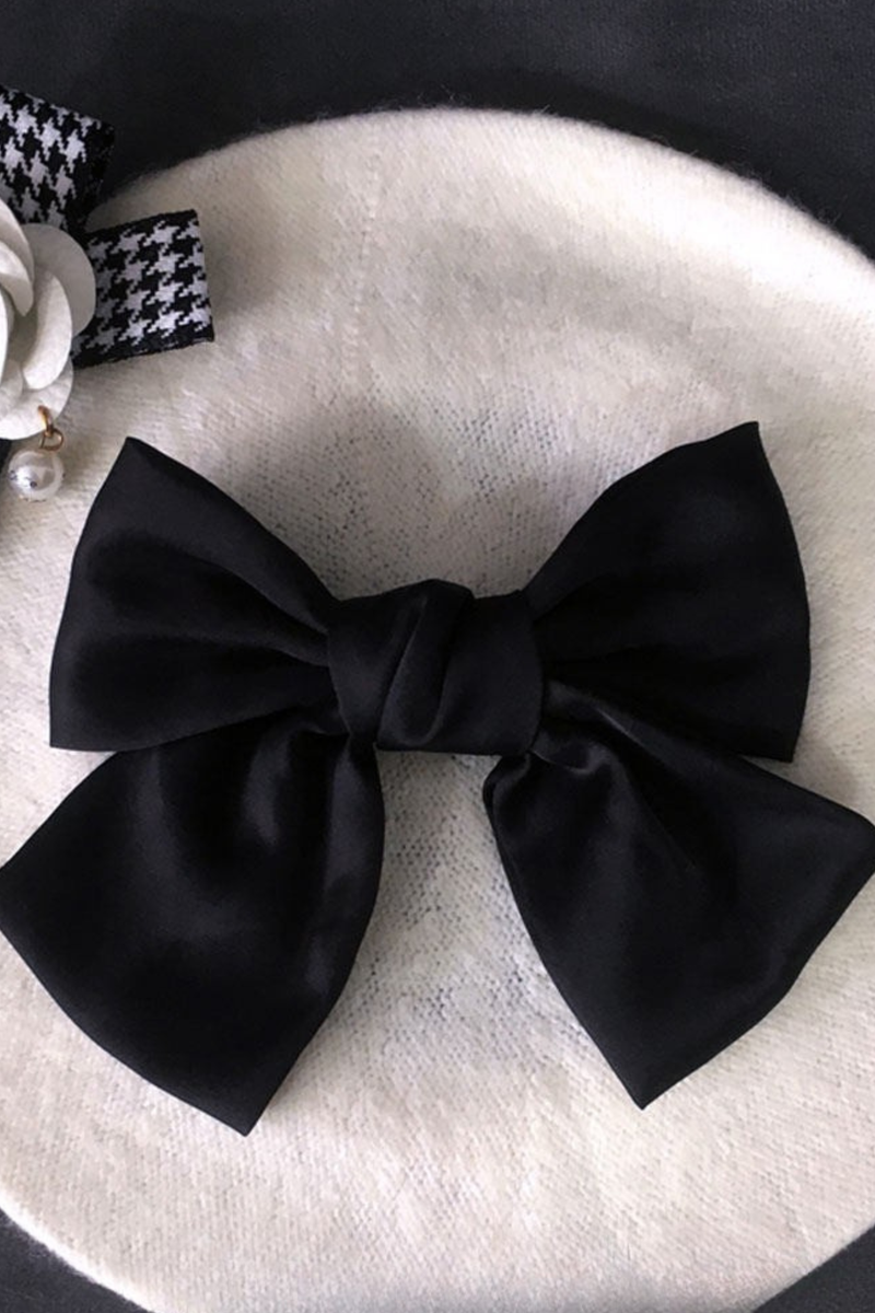 Gothic Velvet Bow Beret