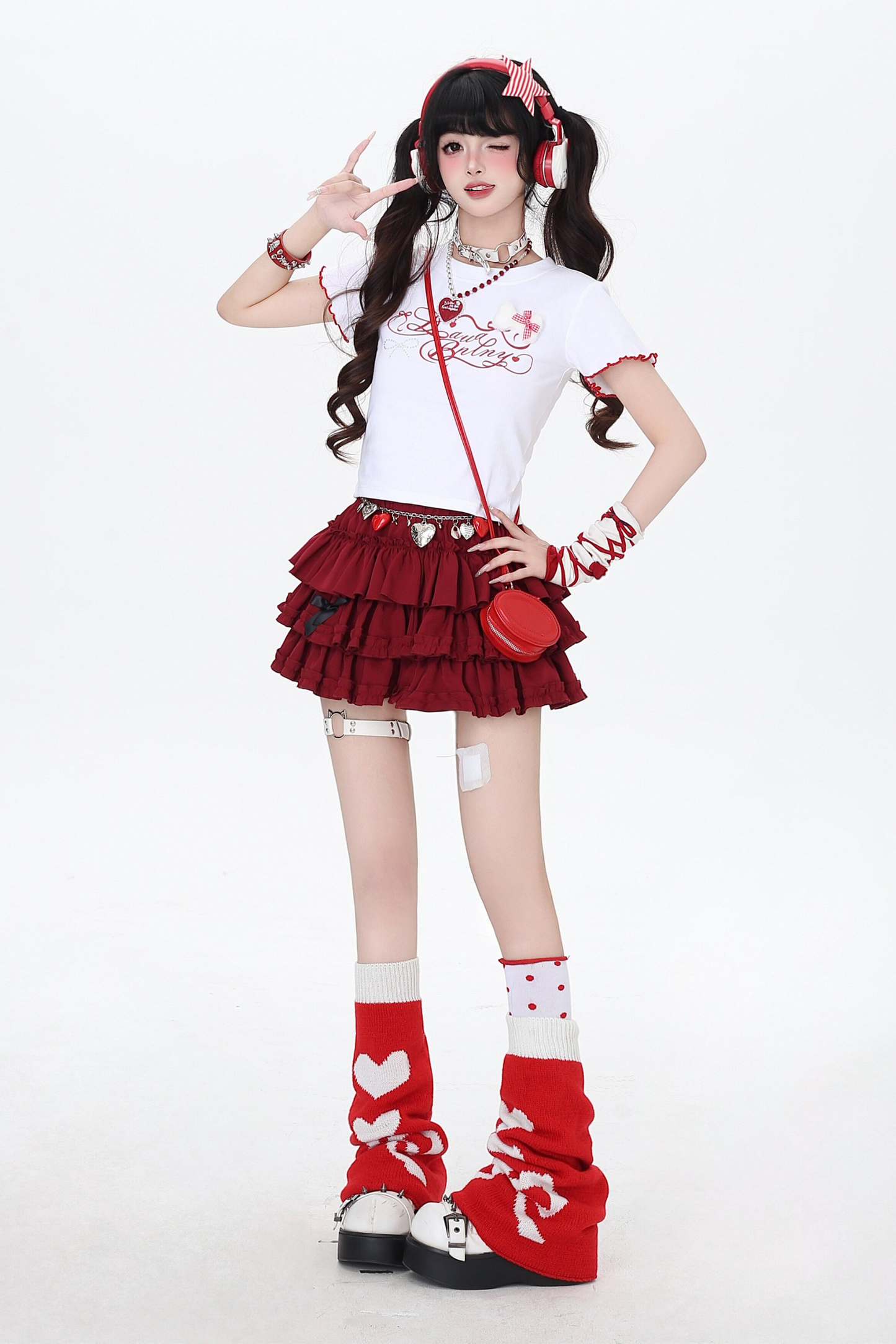 Letter Ribbon Slim Fitted T-shirt