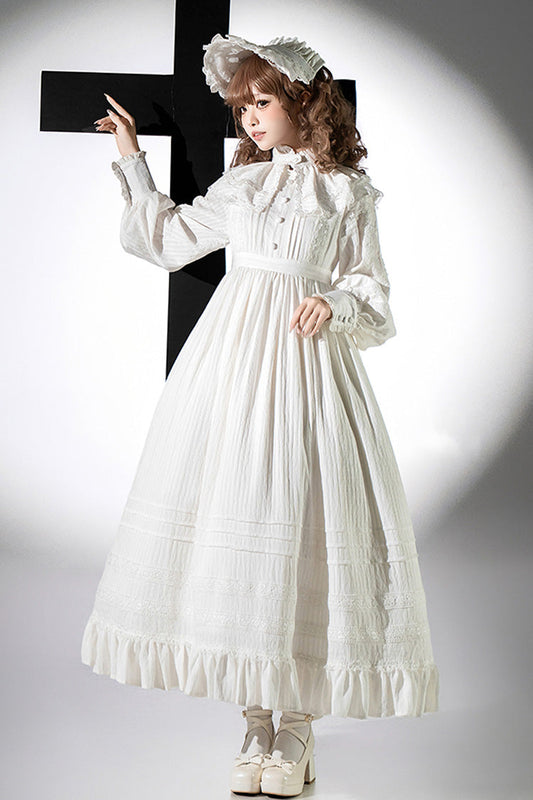 Finely Styled Dress with a Classic Vintage Look