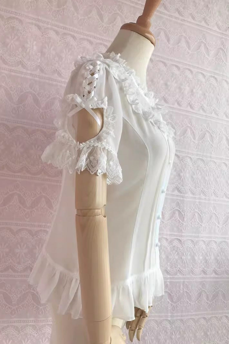 Finely Styled Blouse with a Classic Vintage Look