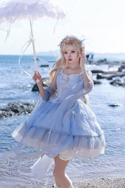 Finely Styled Dress with a Classic Vintage Look