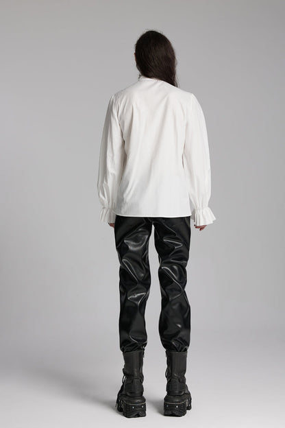 Sophisticated Blouse with a Clean Classic Look