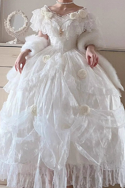 Finely Styled Dress with a Classic Vintage Look