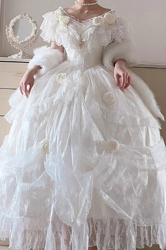 Finely Styled Dress with a Classic Vintage Look