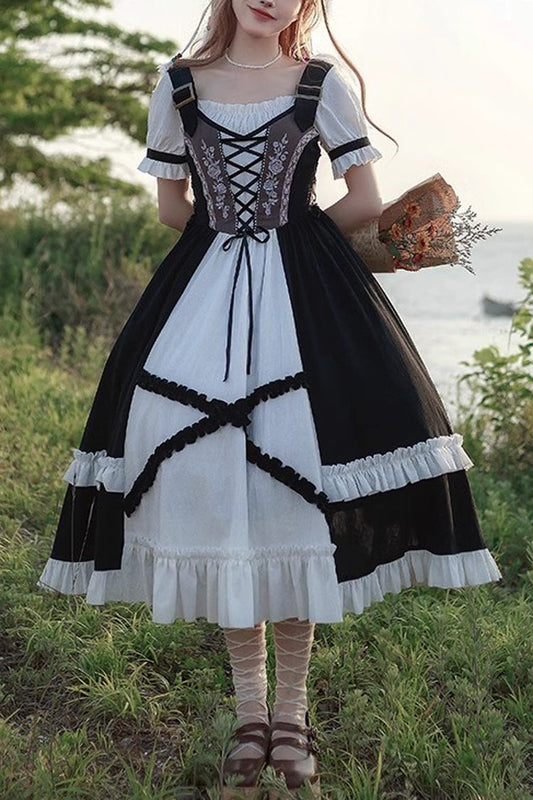 Finely Styled Dress with a Classic Vintage Look