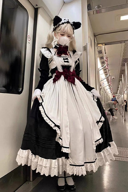 Casually Elegant Dress with a Refined Edge