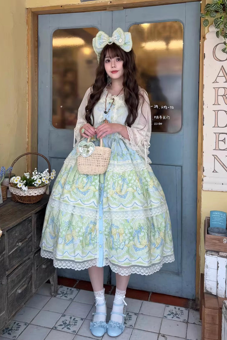Finely Styled Dress with a Classic Vintage Look