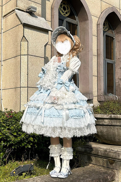 Finely Styled Dress with a Classic Vintage Look