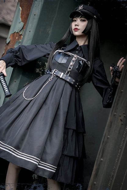Finely Styled Dress with a Classic Vintage Look