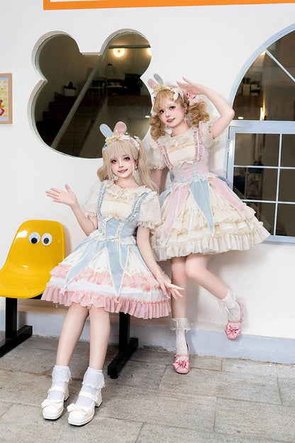 Finely Styled Dress with a Classic Vintage Look