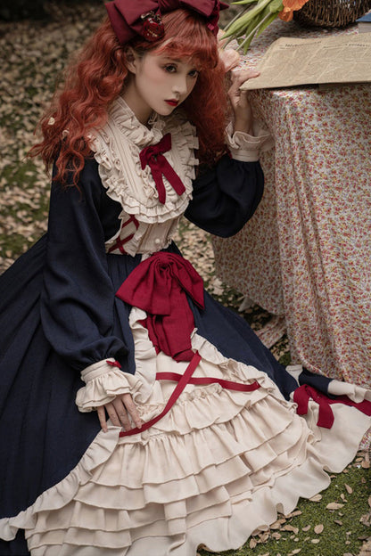Subtly Elegant Dress with a Refined Vintage Look