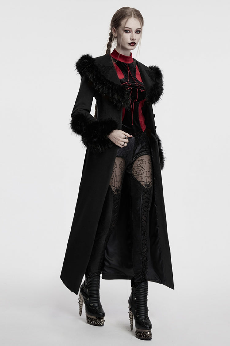 Beautifully Finished Coat in a Timeless Design