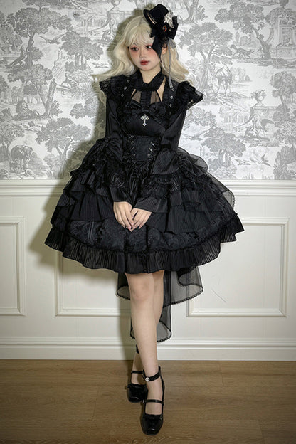 Finely Styled Dress with a Classic Vintage Look