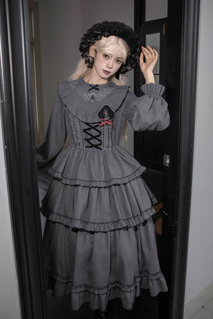 Subtly Elegant Dress with a Refined Vintage Look