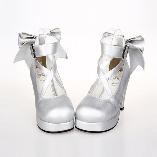Effortlessly Elegant Shoes with a Timeless Design