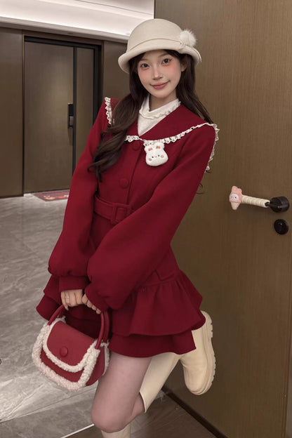 Subtly Elegant Coat with a Refined Vintage Look