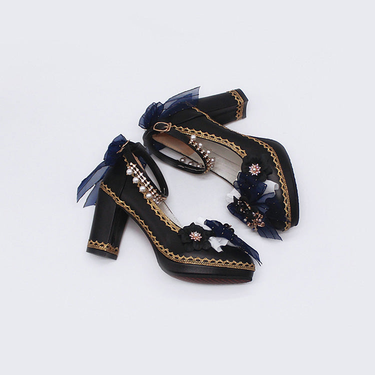 Effortlessly Elegant Heels with a Timeless Design