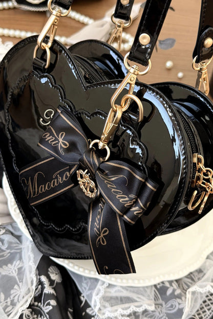 Classic Vintage Bag with a Flattering Fit