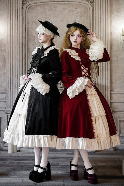 Subtly Elegant Dress with a Refined Vintage Look