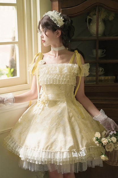 Subtly Elegant Dress with a Refined Vintage Look