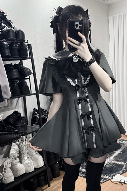 Casually Elegant Dress with a Refined Edge