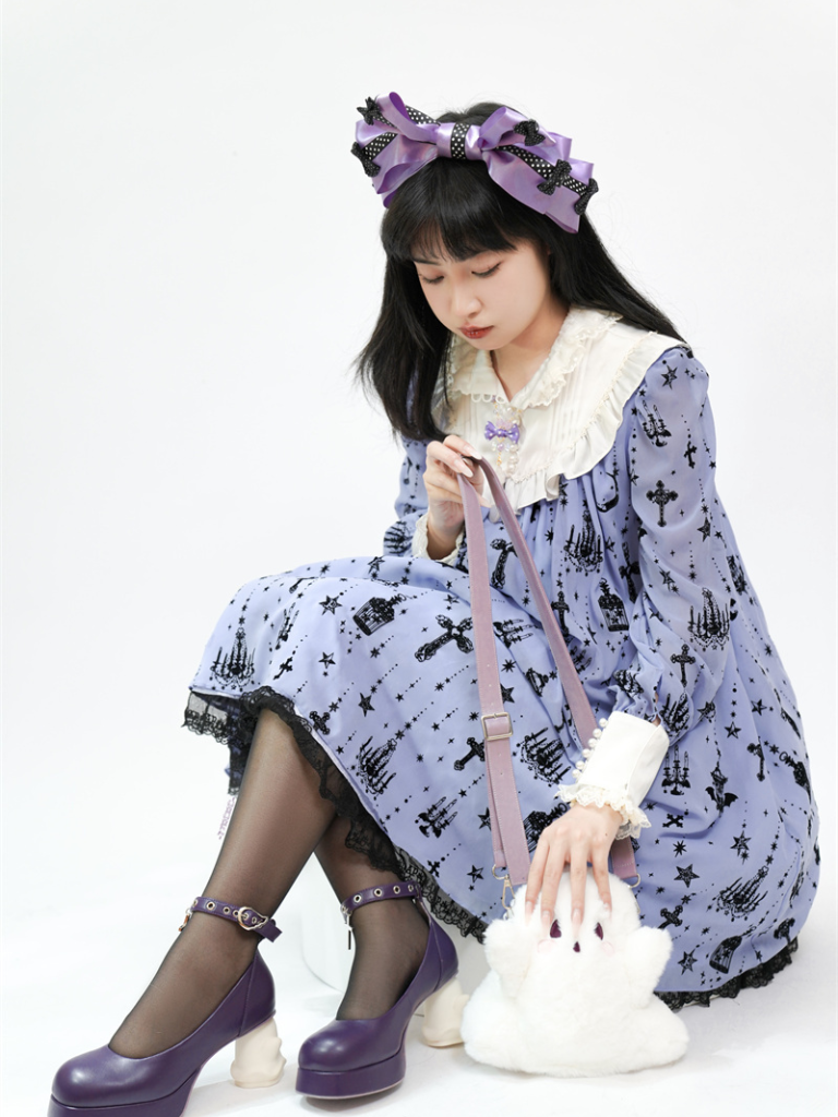 Fluffy White Ghost Pochette
