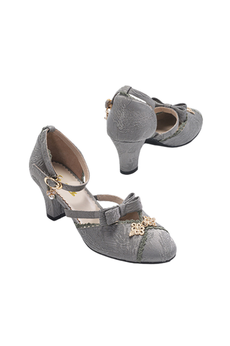 Round Chinese-style Wedding Shoes