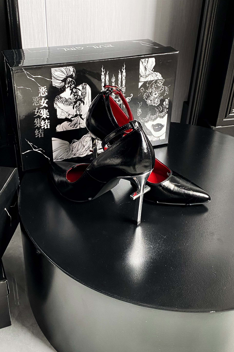 Spider Web Chain High Heels