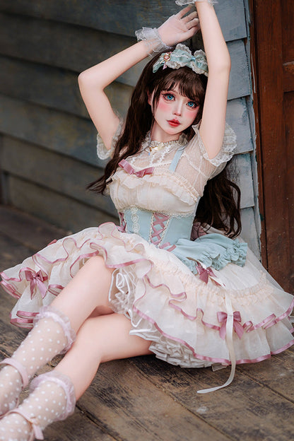 Subtly Elegant Dress with a Refined Vintage Look