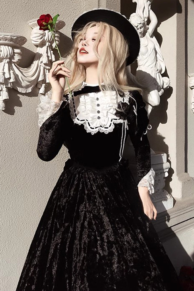 Sophisticated Dress with a Clean Classic Look