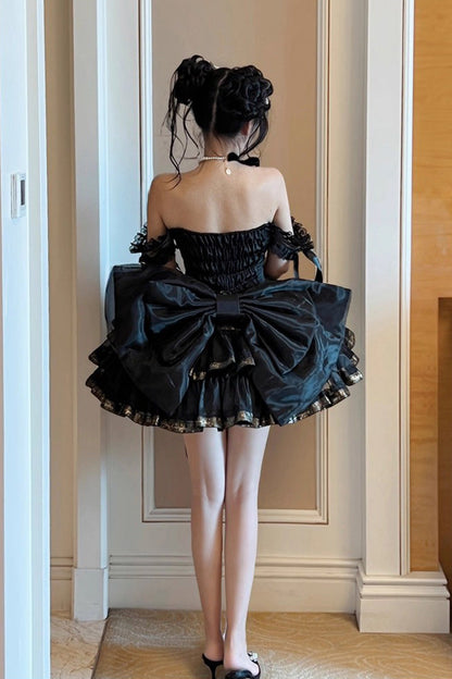Casually Elegant Dress with a Refined Edge