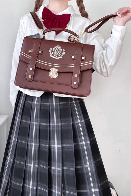 Finely Styled Bag with a Classic Vintage Look
