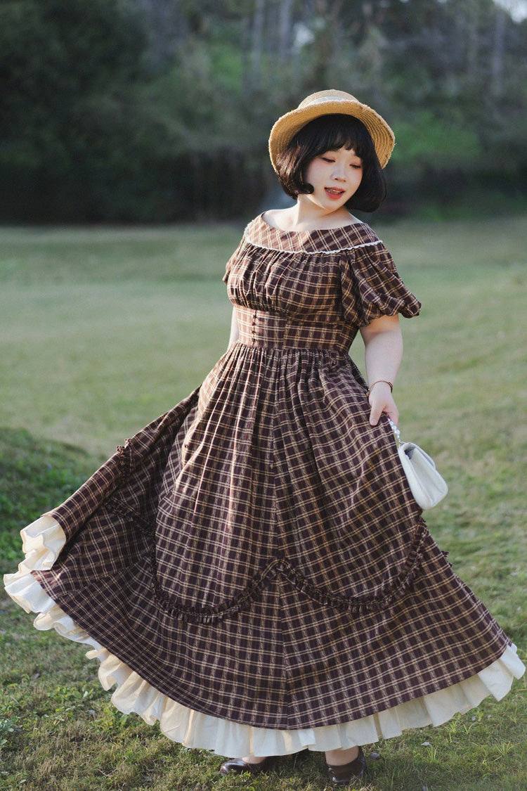 Finely Styled Dress with a Classic Vintage Look