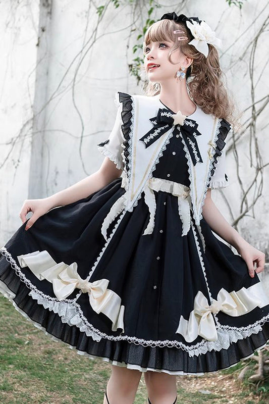 Finely Styled Dress with a Classic Vintage Look