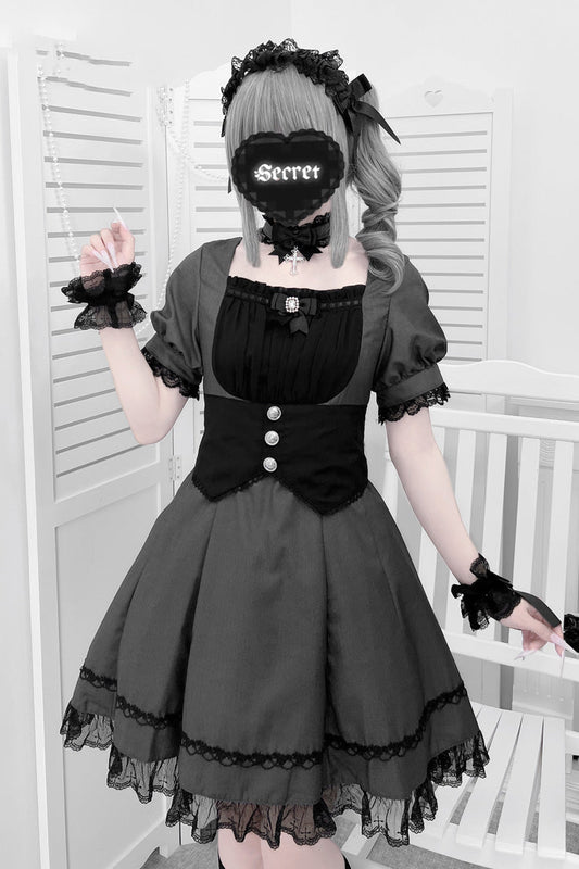 Beautifully Crafted Dress in a Classic Style