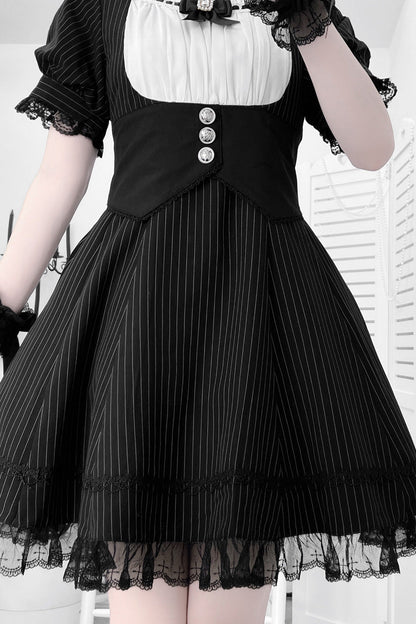 Subtly Elegant Dress with a Refined Vintage Look