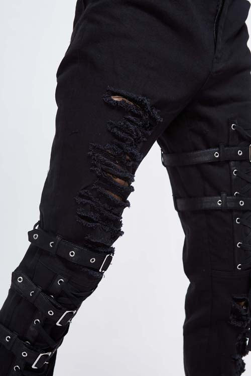 Thoughtfully Designed Pants in a Timeless Style
