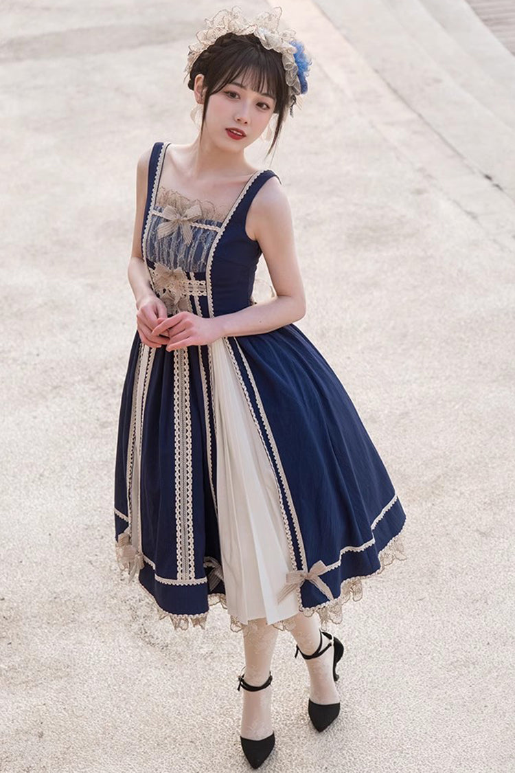 Finely Styled Dress with a Classic Vintage Look